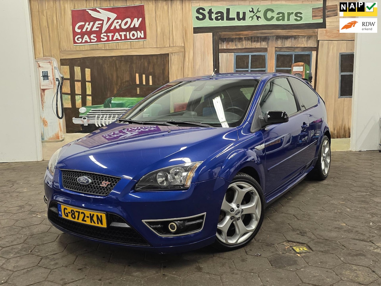 Ford Focus - 2.5-20V ST/AIRCO/226PK!!!!/HISTORIE AANWEZIG/ - AutoWereld.nl