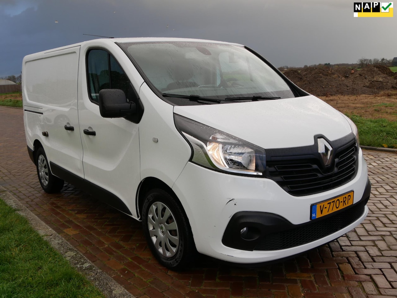 Renault Trafic - 1.6 dCi T29 L1H1 Comfort 107kW 2xDOOR AC CAMERA - AutoWereld.nl