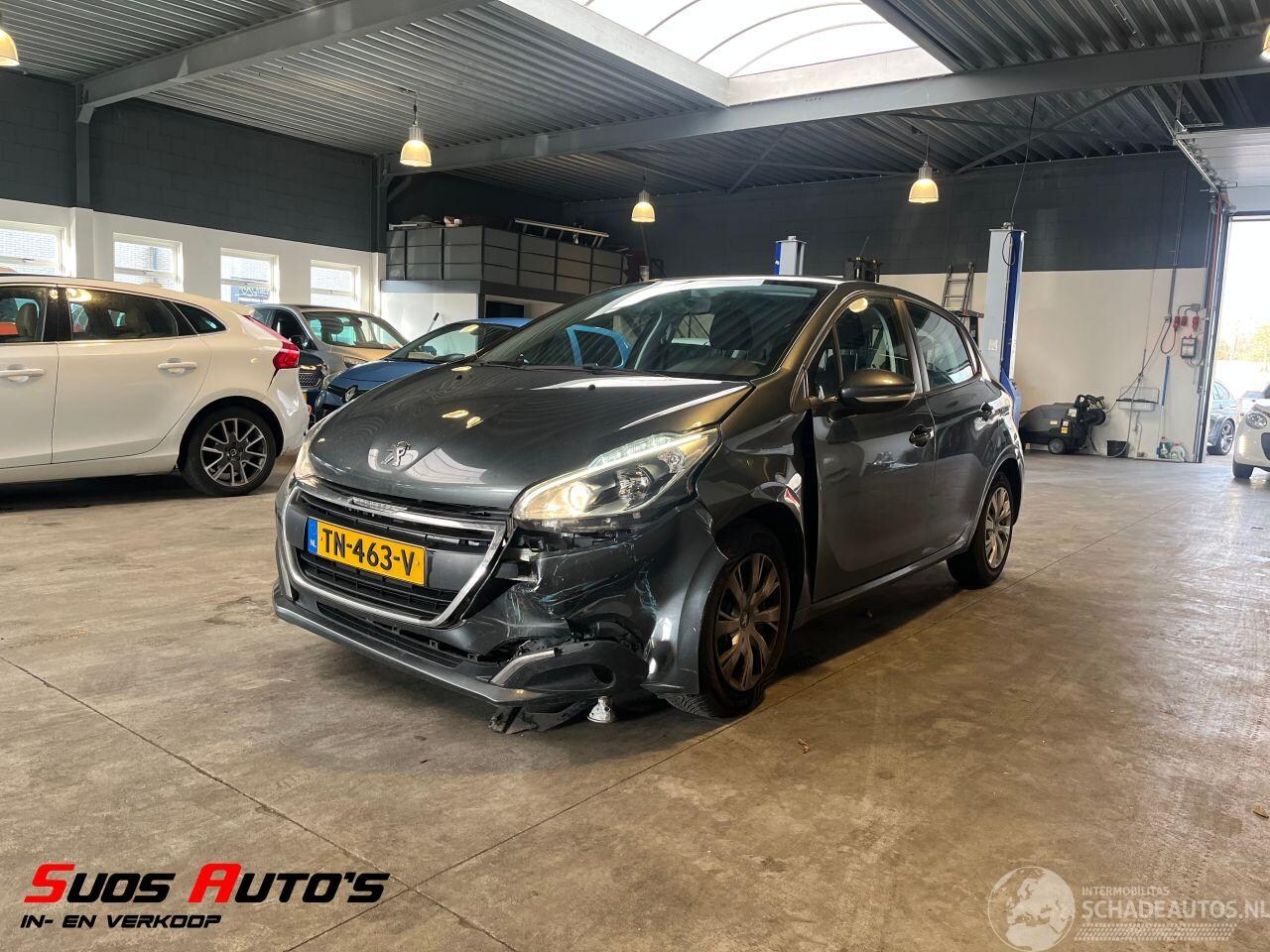 Peugeot 208 - 1.6 BlueHDi 160.000 KM! - AutoWereld.nl