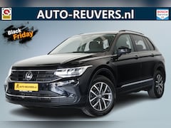 Volkswagen Tiguan - 1.5 TSI Life Business / LED / ACC / Navi / CarPlay