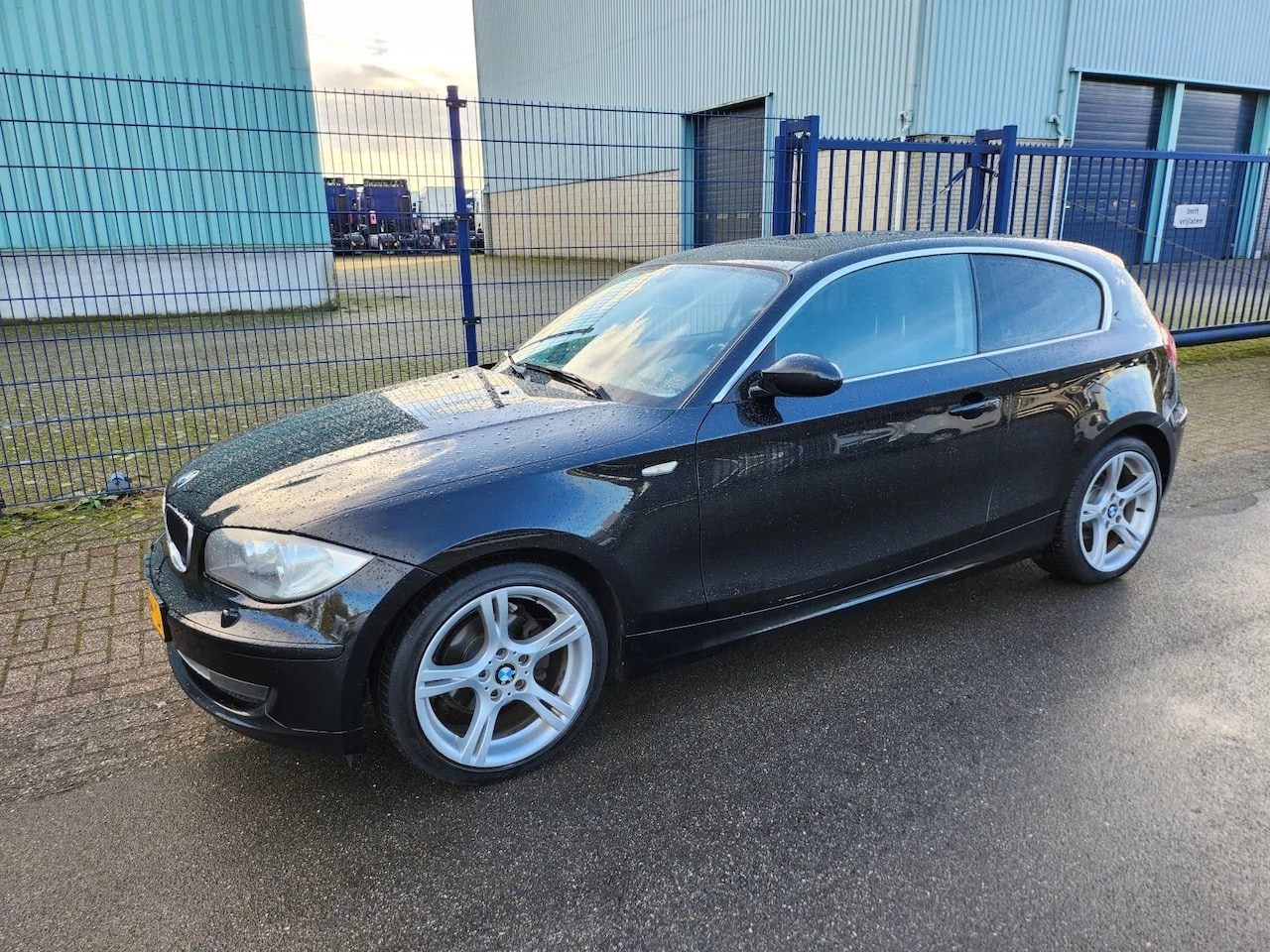 BMW 1-serie - 116i *AIRCO*CV*NAVI*ELEC.RAMEN*CV*18 INCH - AutoWereld.nl