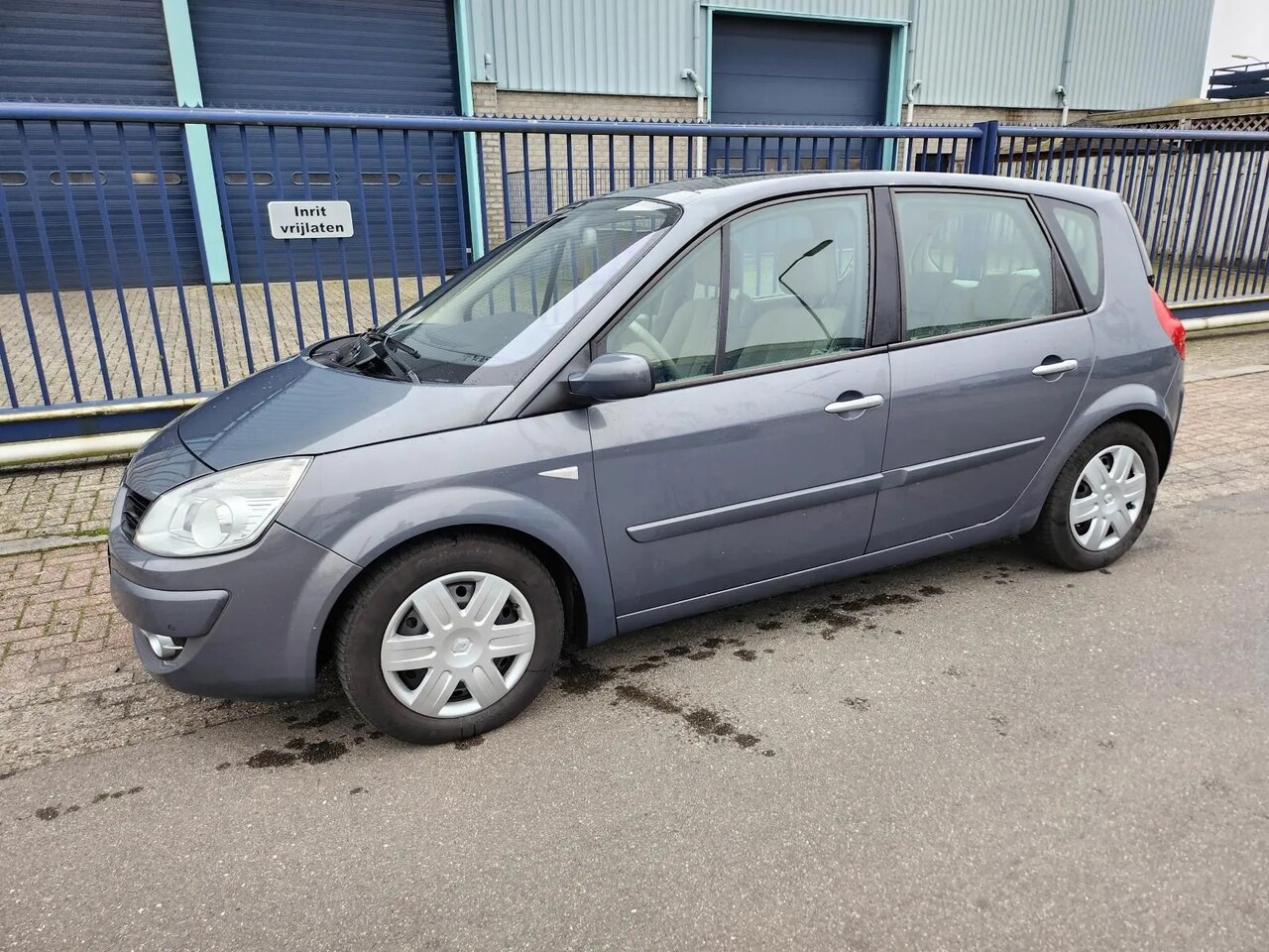 Renault Mégane Scénic - 2.0 16V AUT. *164.392 KM*CLIMA*NAVI*PANO*CV - AutoWereld.nl