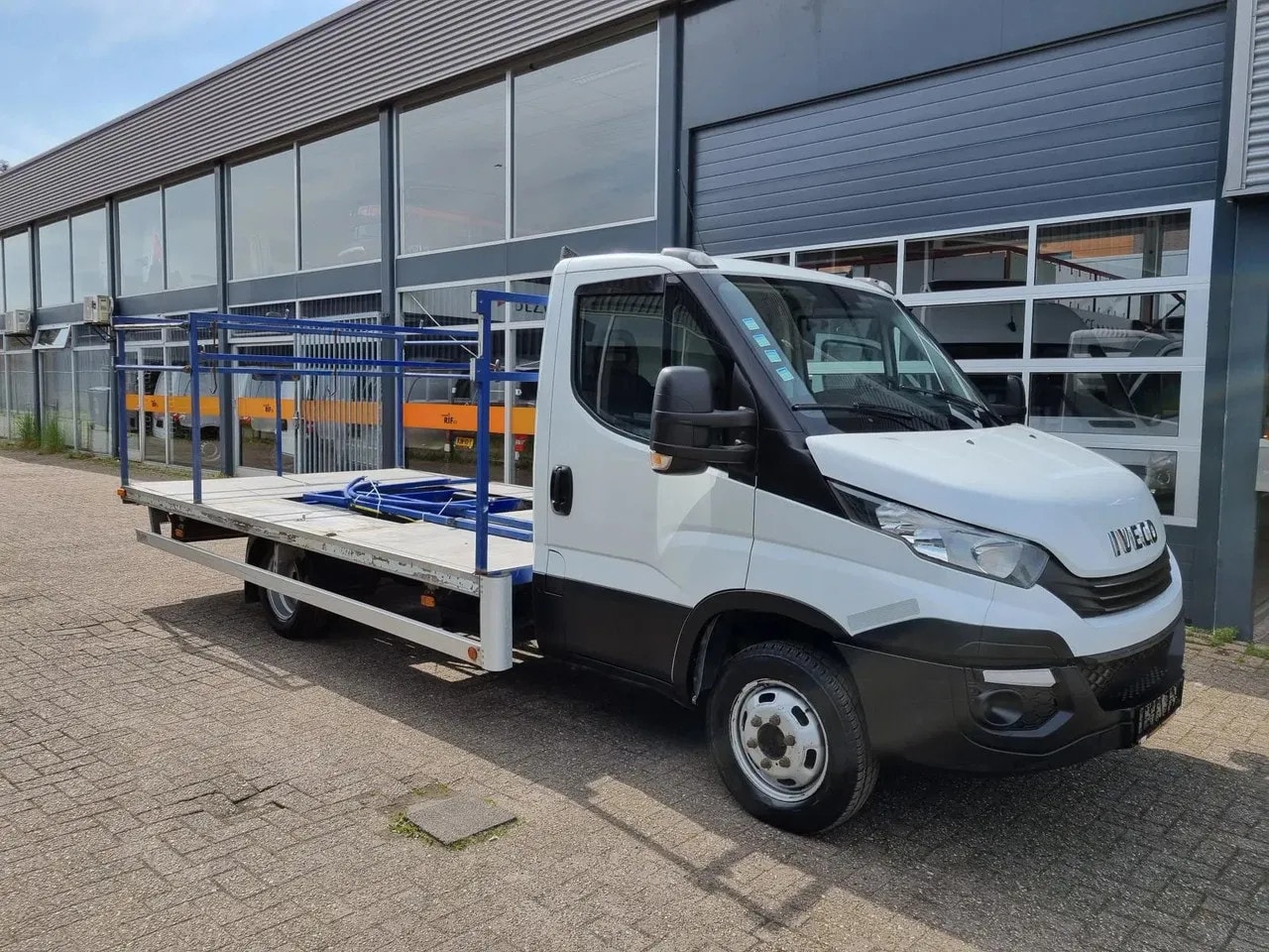 Iveco Daily - 50C18 Plateau/ Airco/ PTO/ E6 - AutoWereld.nl