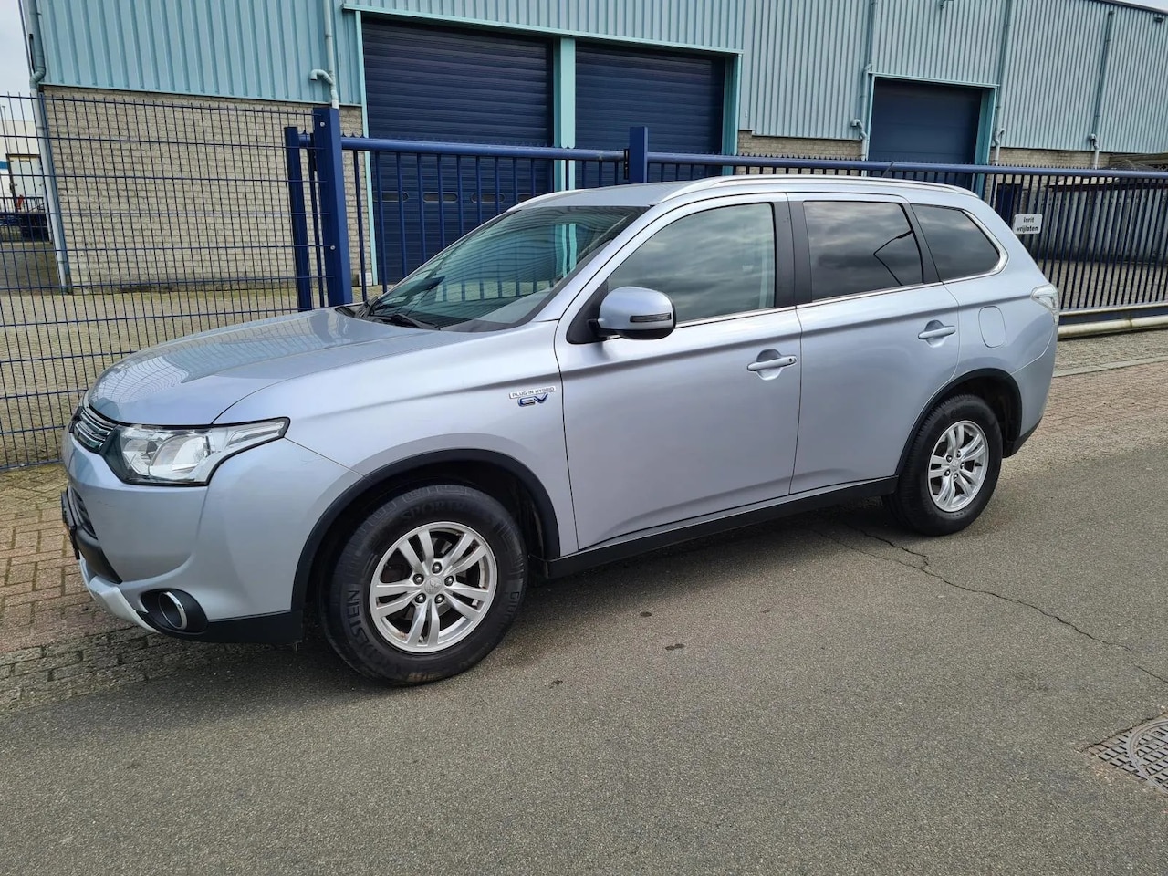 Mitsubishi Outlander - 2.0 PHEV AWD Bus. Edition X-Line AUT Hybride - AutoWereld.nl