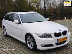 BMW 3-serie Touring - 318i Corporate Lease Luxury Line 1e eigenaar airco cruis control parkeer sensor leerbekele