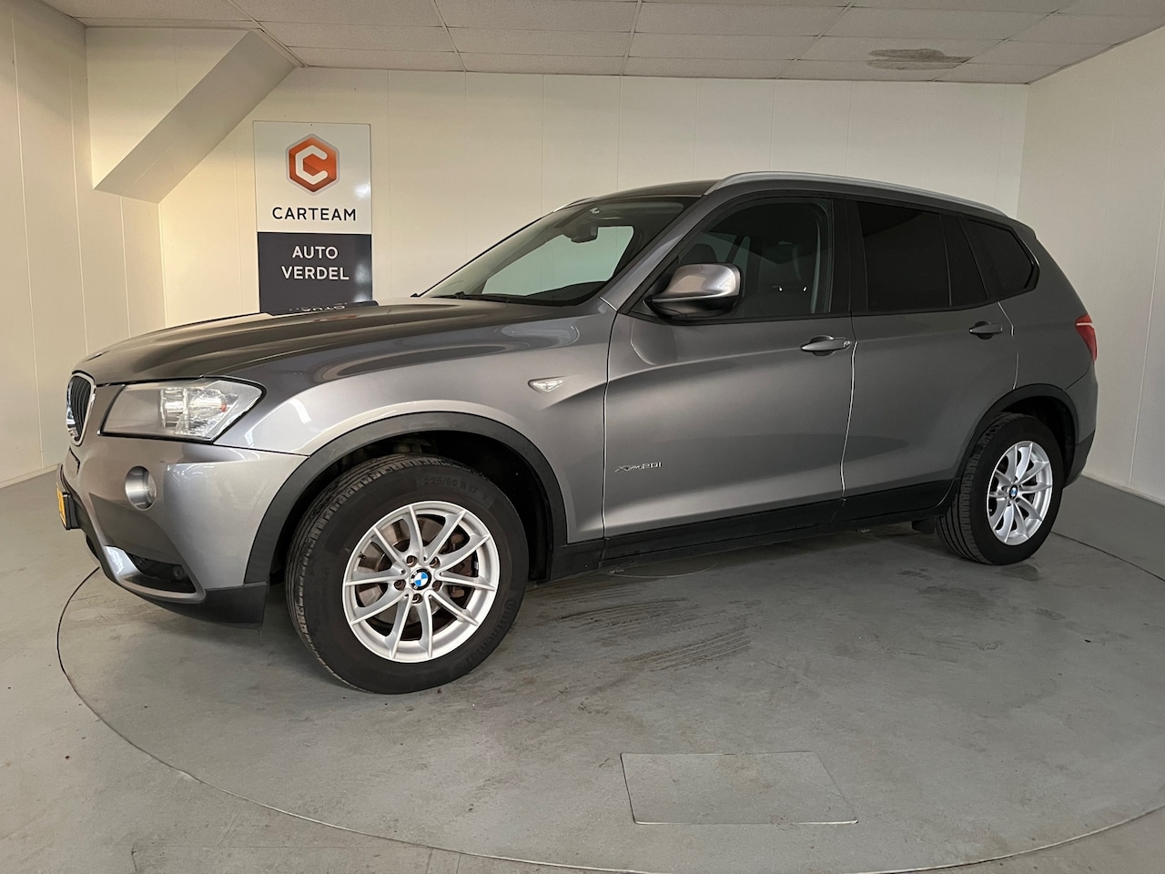 BMW X3 - XDrive20i Airco, Trekhaak, LMV Zeer netjes !! 103.000 KM - AutoWereld.nl