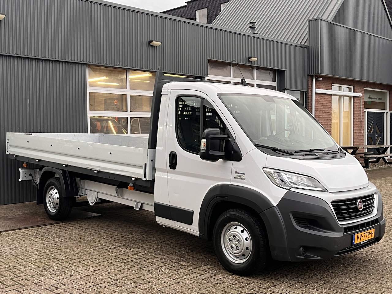 Fiat Ducato - 35H 2.3 MultiJet L4H1 Pick-up Openlaadbak Airco Cruise control Trekhaak 3000kg Stuurwielbe - AutoWereld.nl