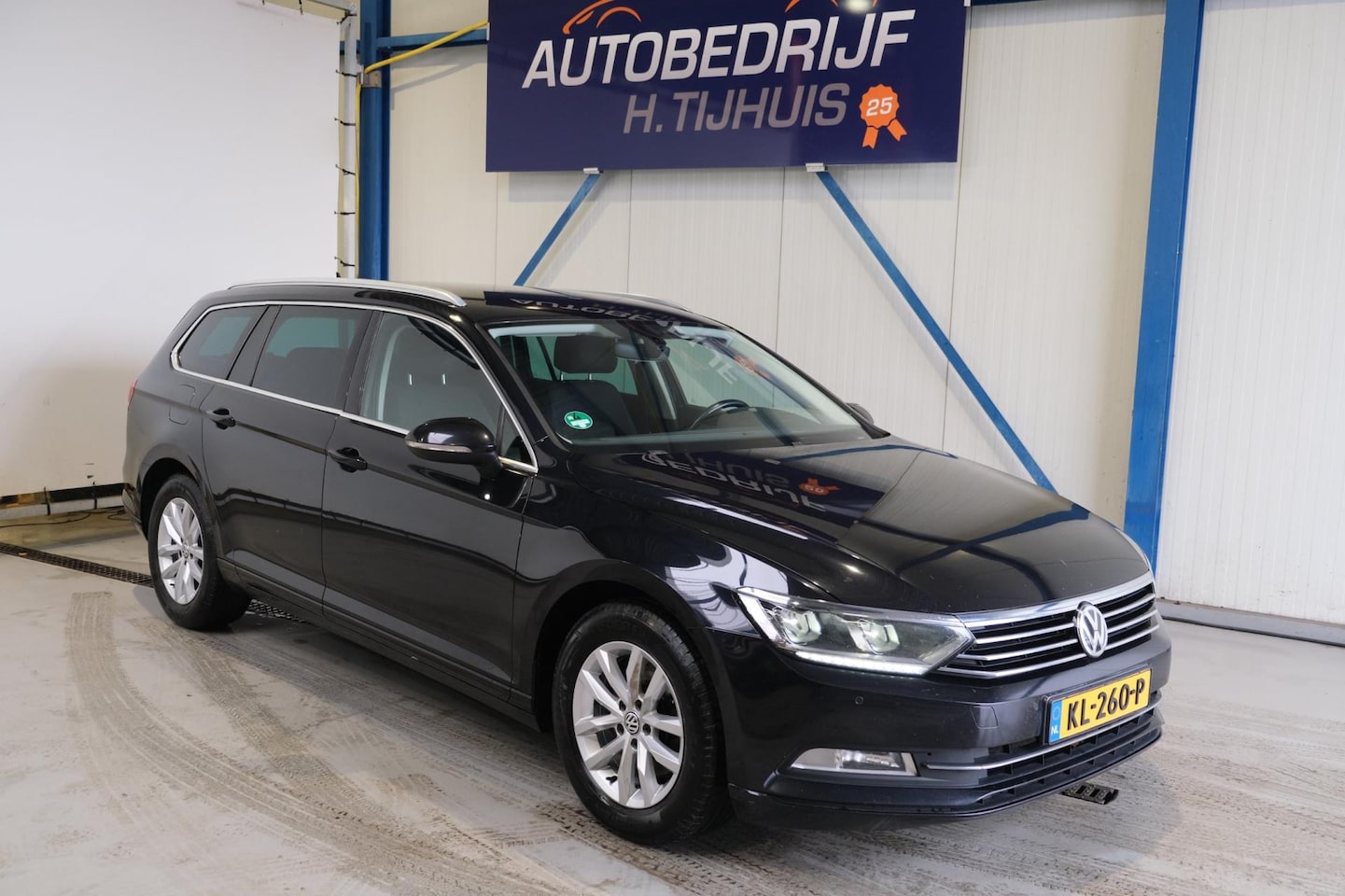 Volkswagen Passat Variant - 2.0 TDI Connected Series Plus Automaat > Export NETTO < - AutoWereld.nl