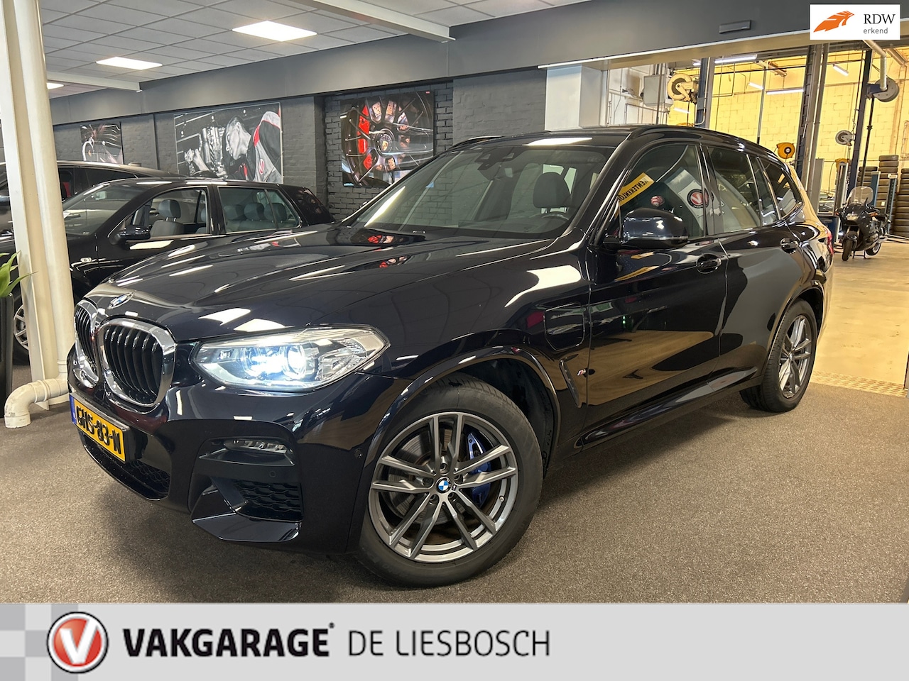 BMW X3 - XDrive30e High Executive / M-pakket / pano / leer / camera / Harman kardon - AutoWereld.nl