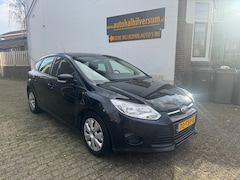 Ford Focus - 1.0 EcoBoost LET OP KOPPAKING KAPOT