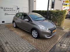 Peugeot 208 - 1.2 VTi Envy Navigatie Cruise-Control All-Season