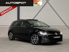 Volkswagen Golf - 1.5 TSI 150Pk R-Line Pano Virtual ACC Trekhaak