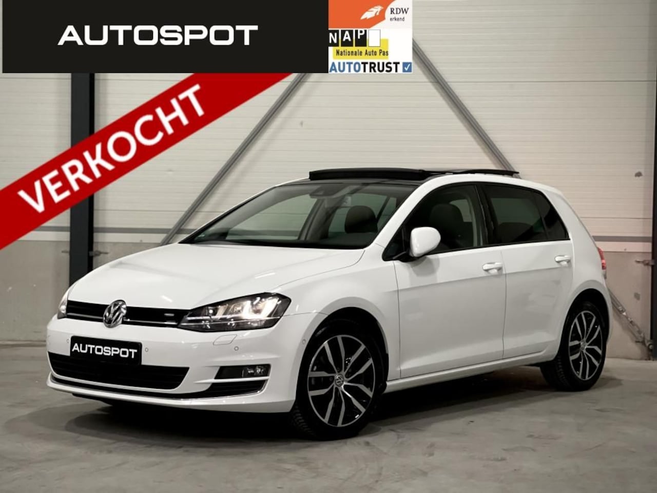 Volkswagen Golf - 1.4 TSI Highline FULL PANO ACC NAVI KEYLESS XENON - AutoWereld.nl