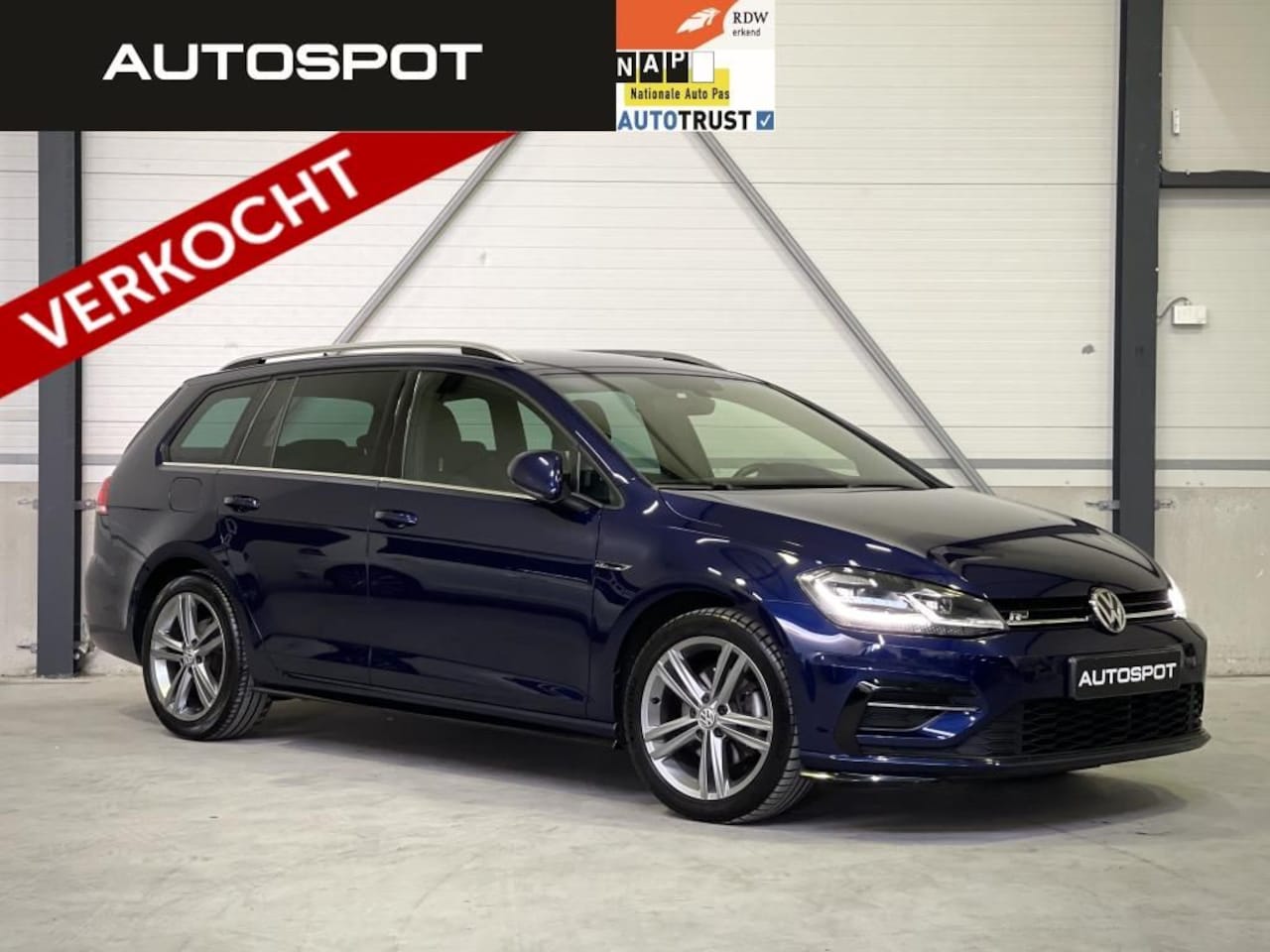 Volkswagen Golf Variant - 1.6 TDI R-Line ACC KEYLESS CAMERA - AutoWereld.nl