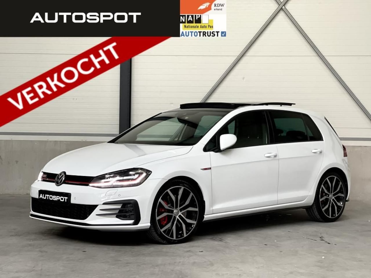 Volkswagen Golf - 2.0 TSI GTI PERFORMANCE 245PK PANO FULL OPTION - AutoWereld.nl