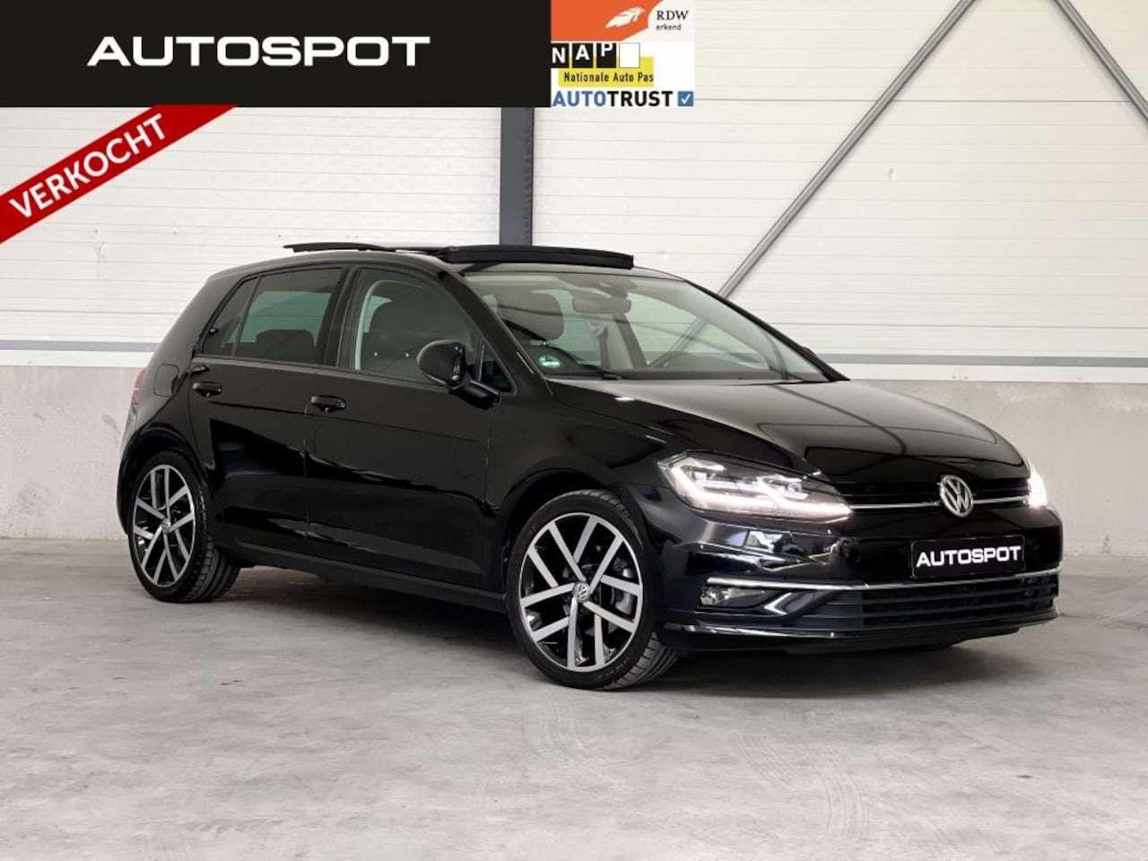 Volkswagen Golf - 1.4 TSI Highline 150Pk Pano Virtual ACC Navi - AutoWereld.nl