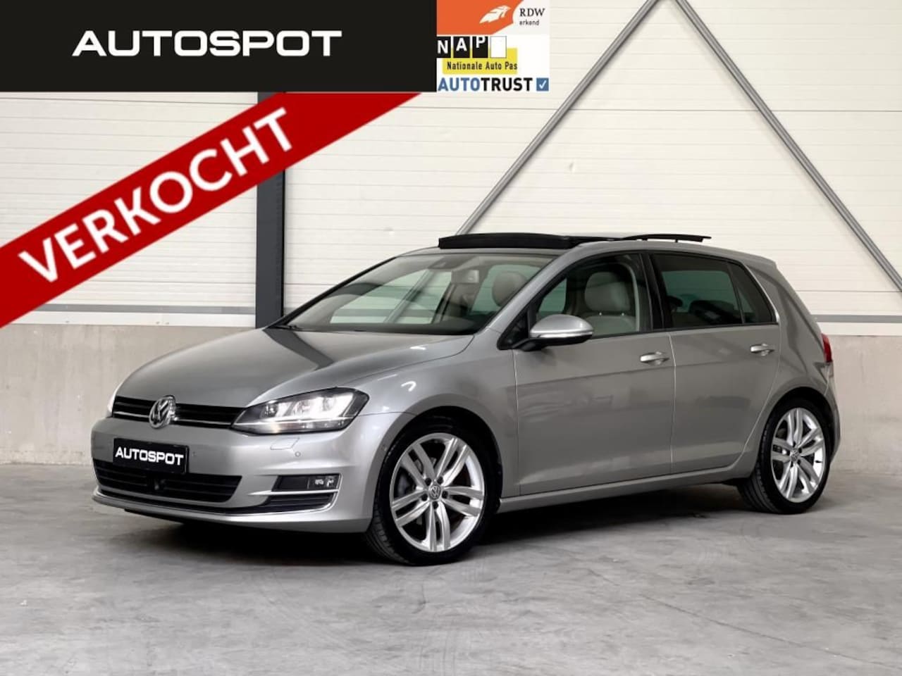 Volkswagen Golf - 1.4 TSI Highline FULL ACC NAVI PANO KEYLESS - AutoWereld.nl