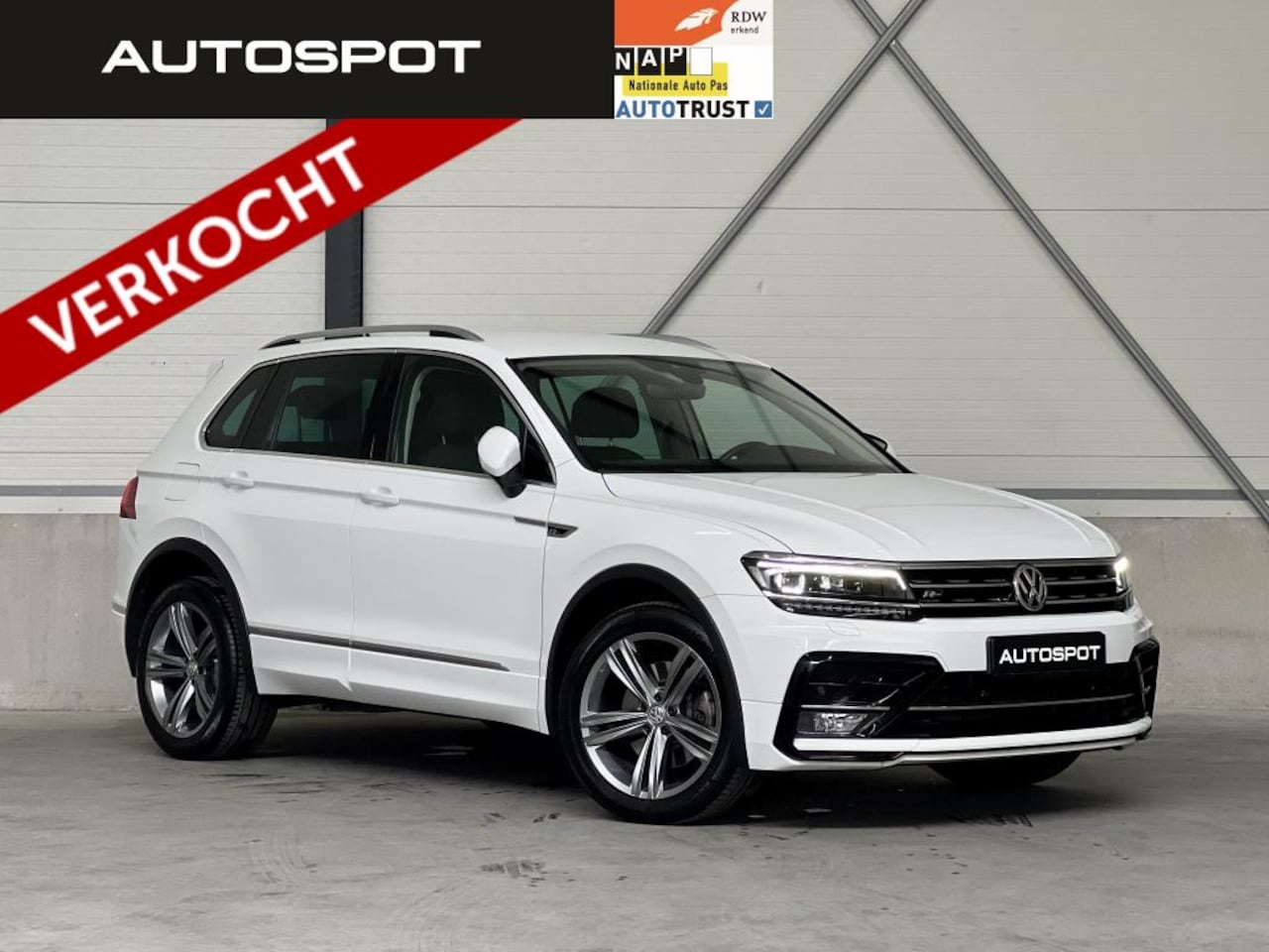 Volkswagen Tiguan - 2.0 TSI 4M 190 Pk R-Line Virtual ACC Navi Led - AutoWereld.nl