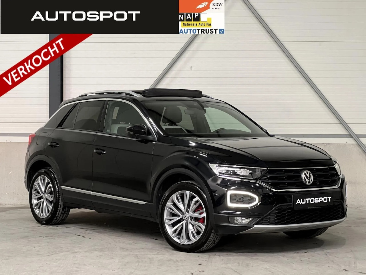 Volkswagen T-Roc - 1.5 TSI 150 Pk Pano Virtual Navi ACC Camera - AutoWereld.nl