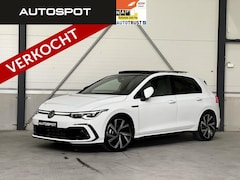 Volkswagen Golf - 1.5 eTSI R-Line FULL NaviPro HUD Pano Keyless