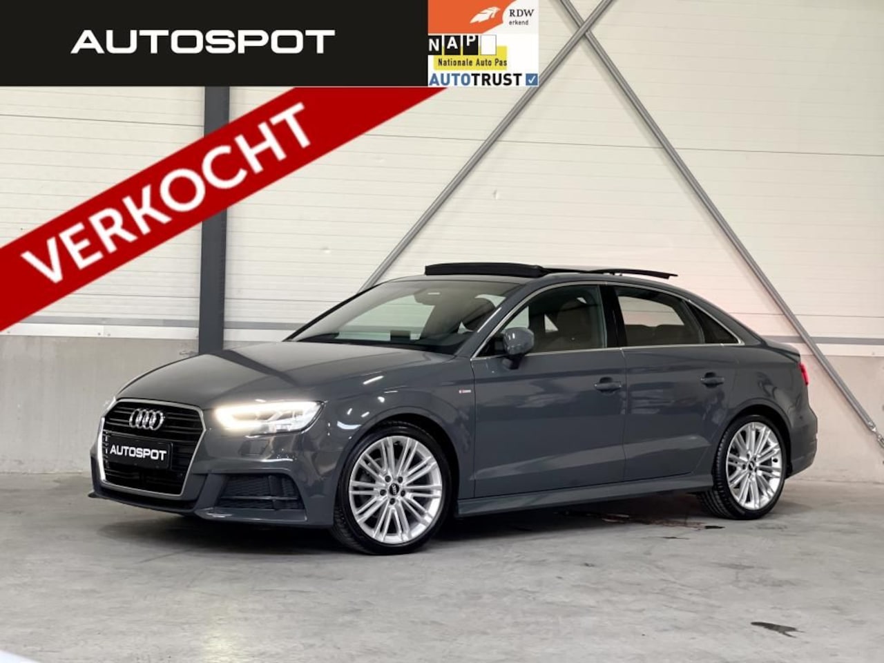 Audi A3 Limousine - 1.4 TFSI S-Line FULL VIRTUAL PANO B&O - AutoWereld.nl