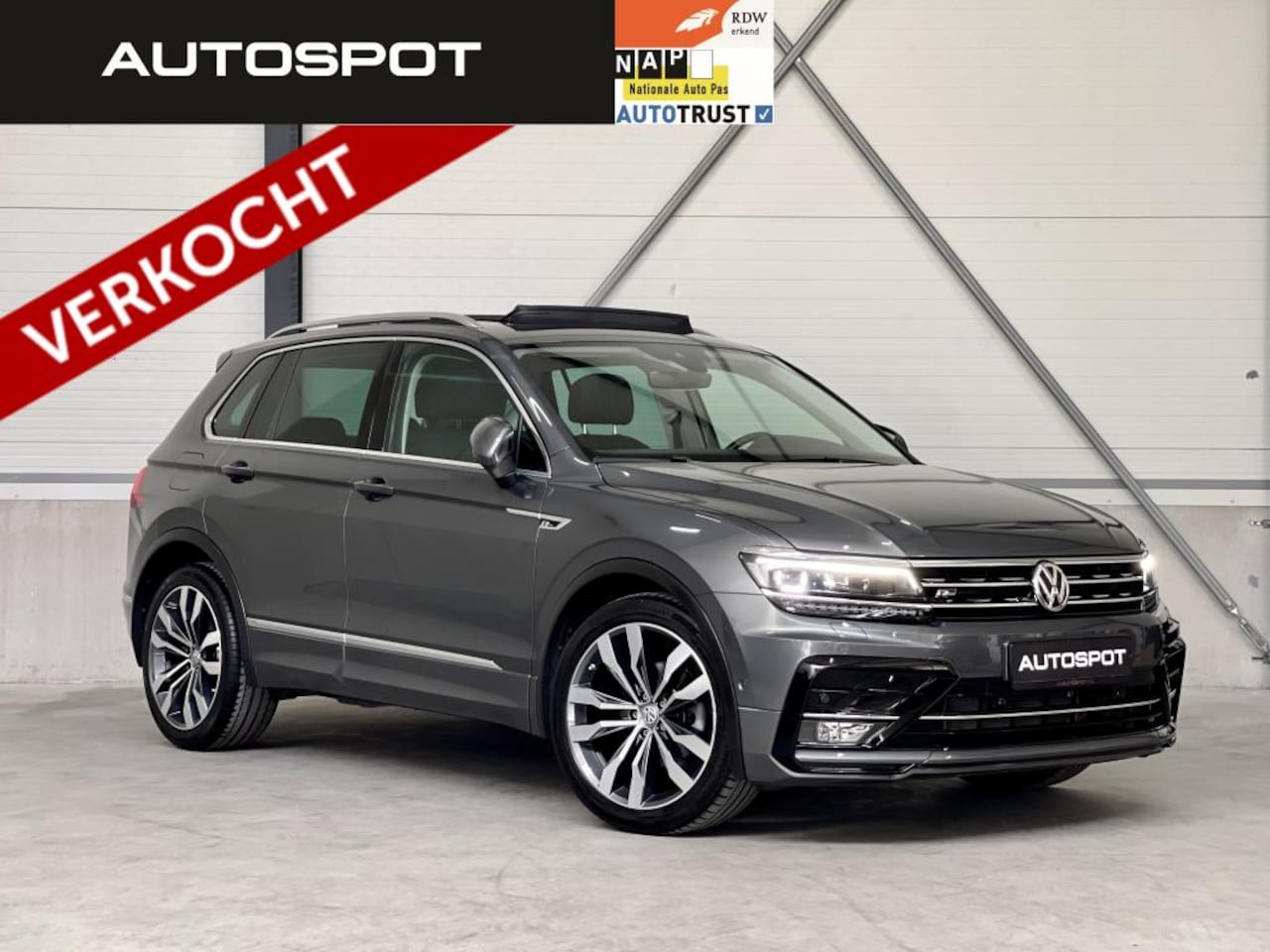 Volkswagen Tiguan - 1.4 TSI 4M R-Line Pano Virtual Navi Camera - AutoWereld.nl