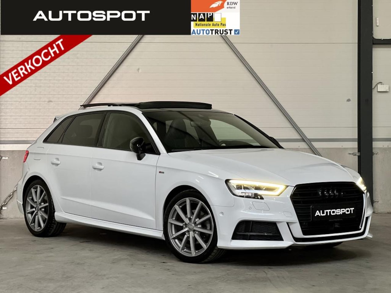 Audi A3 Sportback - 1.5 TFSI 3x S-Line Black Optik RS3 Zetels - AutoWereld.nl