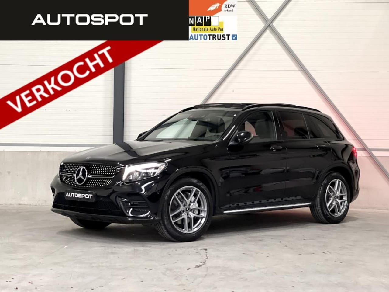 Mercedes-Benz GLC-klasse - 250 4MATIC AMG NIGHT PAKKET PANO LED NAVI - AutoWereld.nl