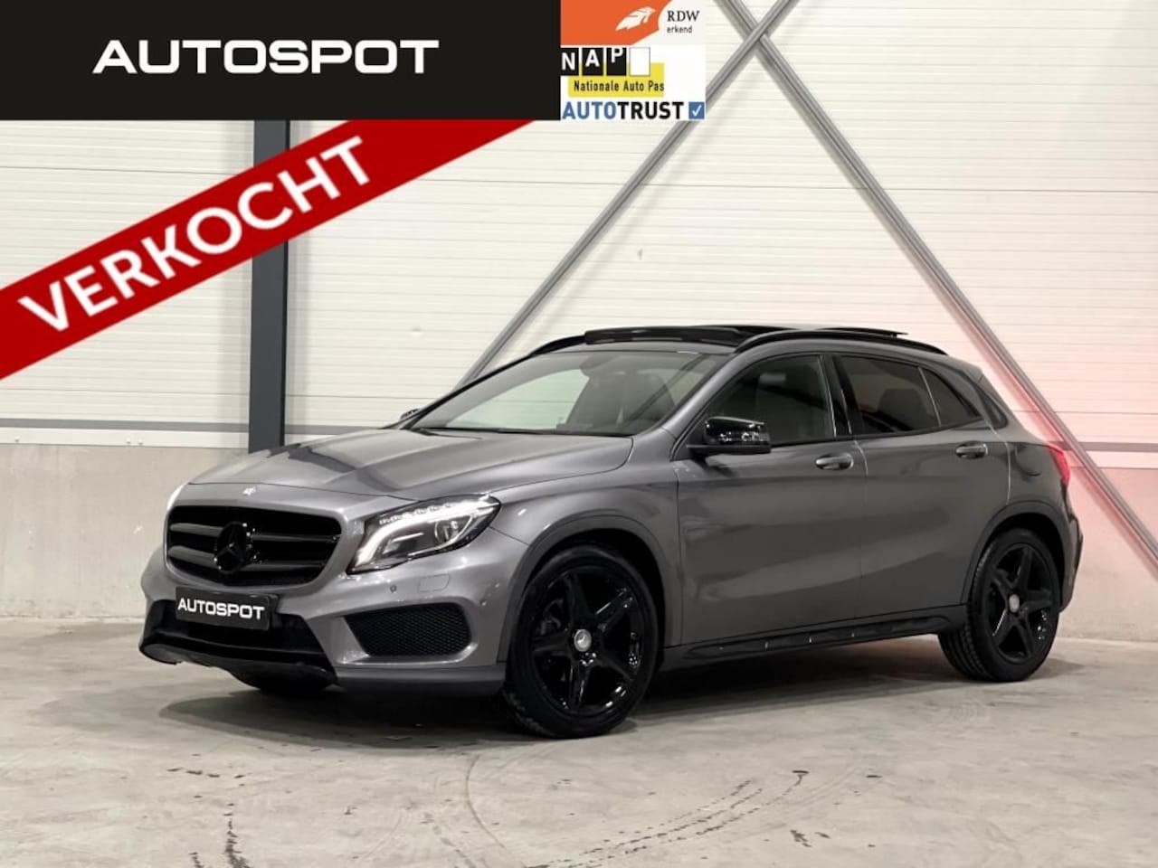 Mercedes-Benz GLA-Klasse - 180 AMG Pakket Night Pakket NAVI PANO LED - AutoWereld.nl