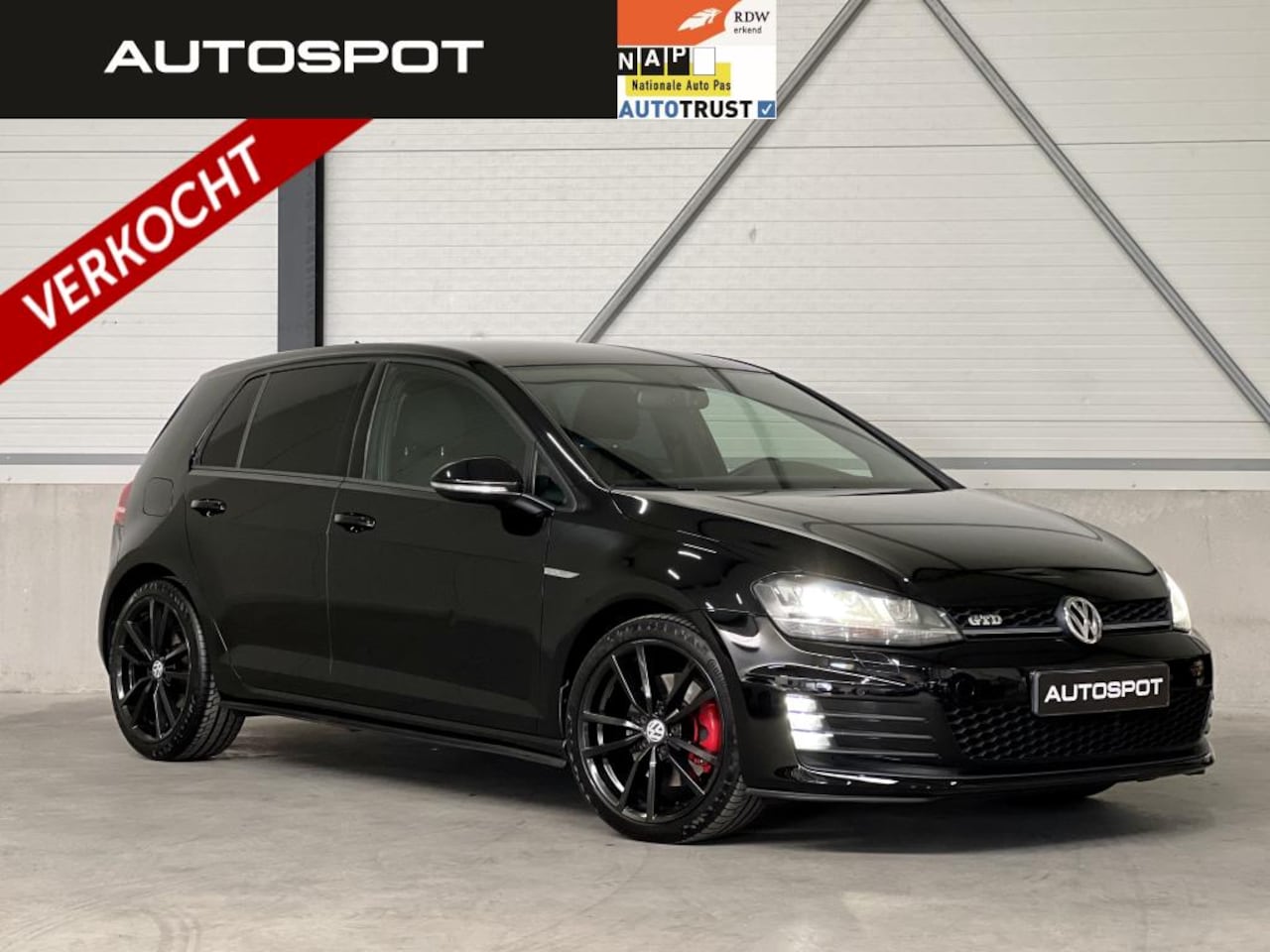 Volkswagen Golf - 2.0 TDI GTD 184pk DSG Xenon Navi Cruise - AutoWereld.nl