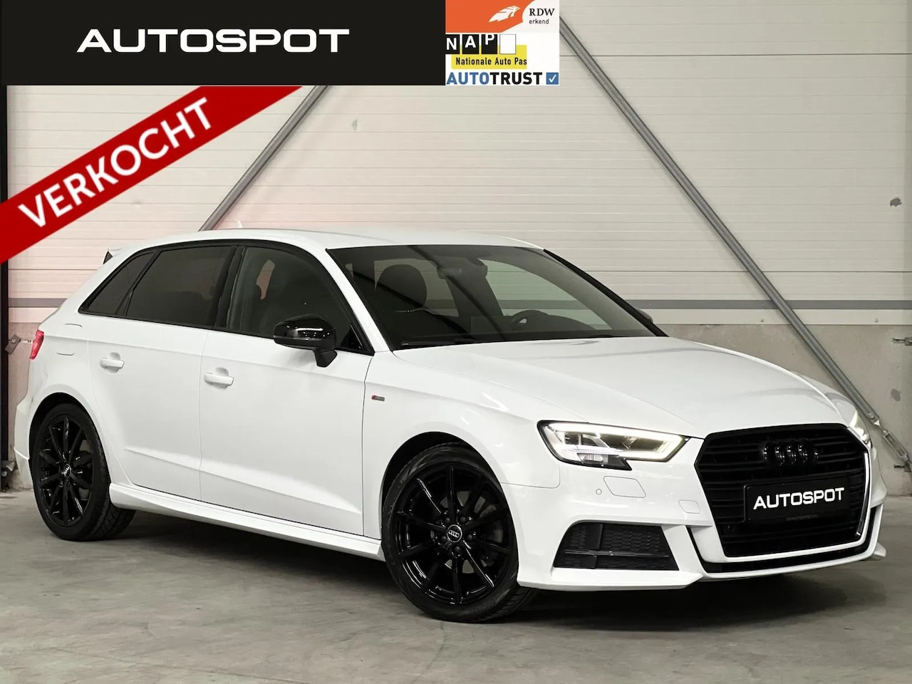 Audi A3 Sportback - 35 TFSI S-Line Black Optik Virtual Navi Leder - AutoWereld.nl