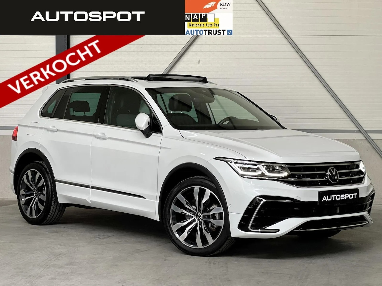 Volkswagen Tiguan - 1.4 TSI eHybrid R-Line 245 Pk ACC Pano HUD - AutoWereld.nl