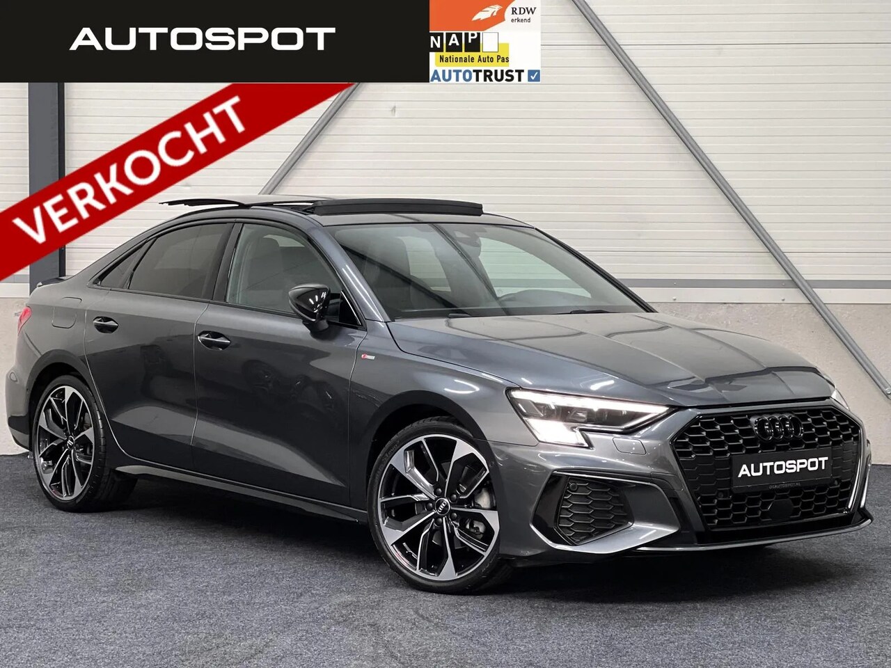 Audi A3 Limousine - 35 TFSI 3x S-Line Black Edition Alle Opties Uniek! - AutoWereld.nl