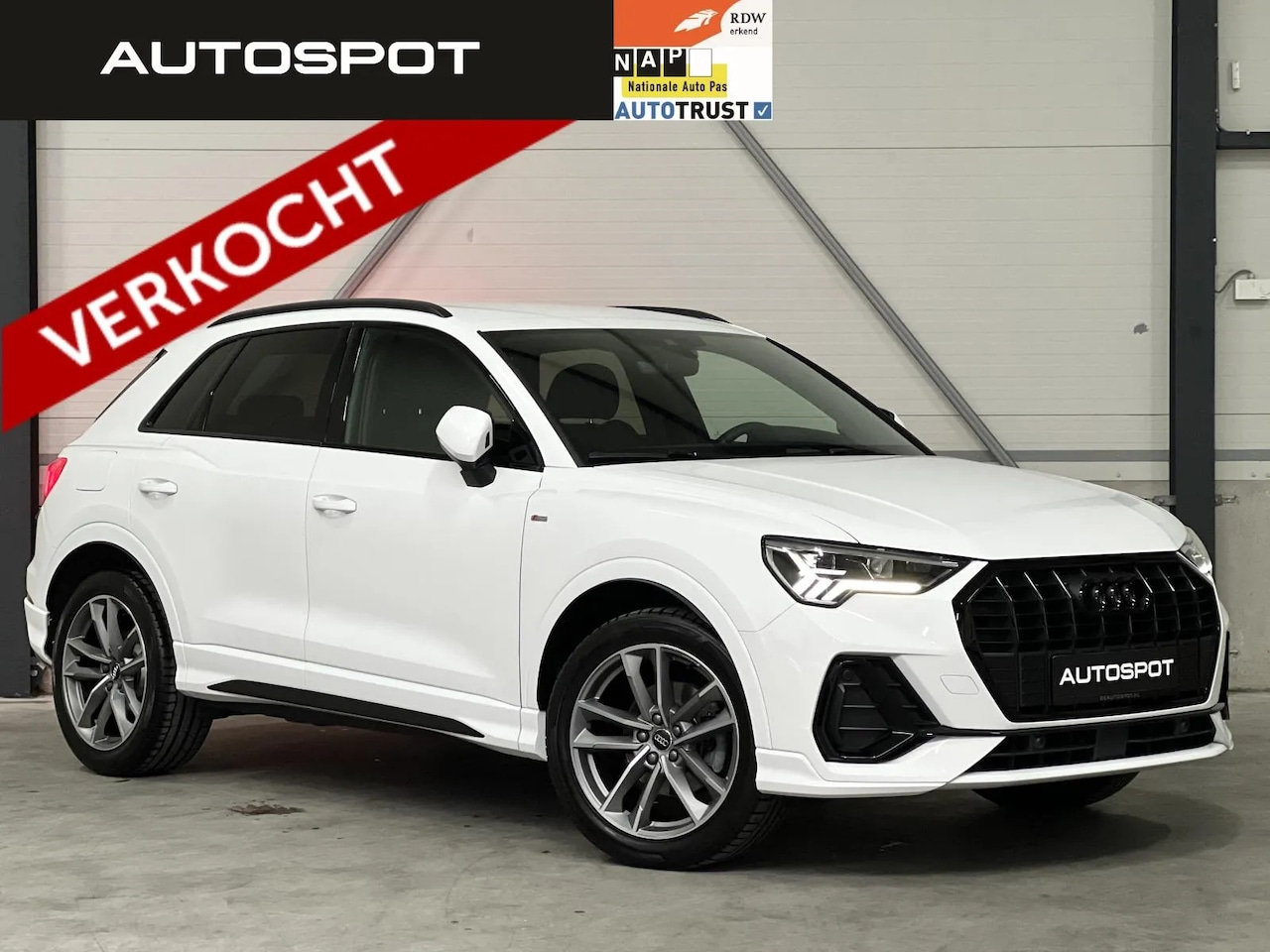 Audi Q3 - 35 TFSI S Line Black Optik Navi B&O ACC Leder - AutoWereld.nl