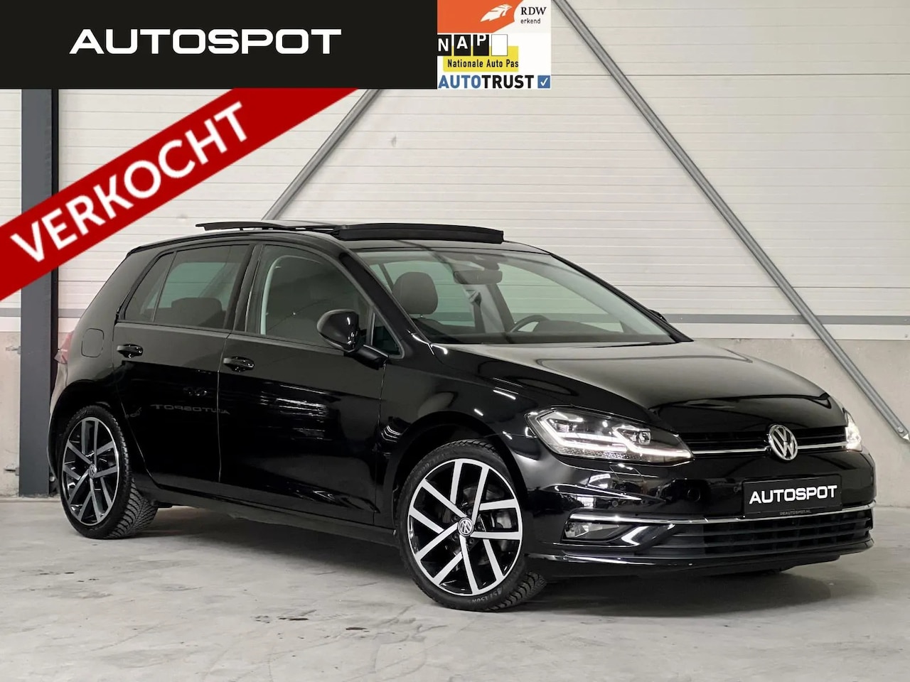 Volkswagen Golf - 1.4 TSI Highline 150Pk Pano Virtual ACC Navi - AutoWereld.nl