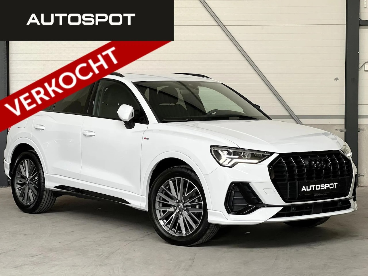 Audi Q3 - 35 TFSI S-Line Black Edition ACC Navi Camera Trekhaak - AutoWereld.nl