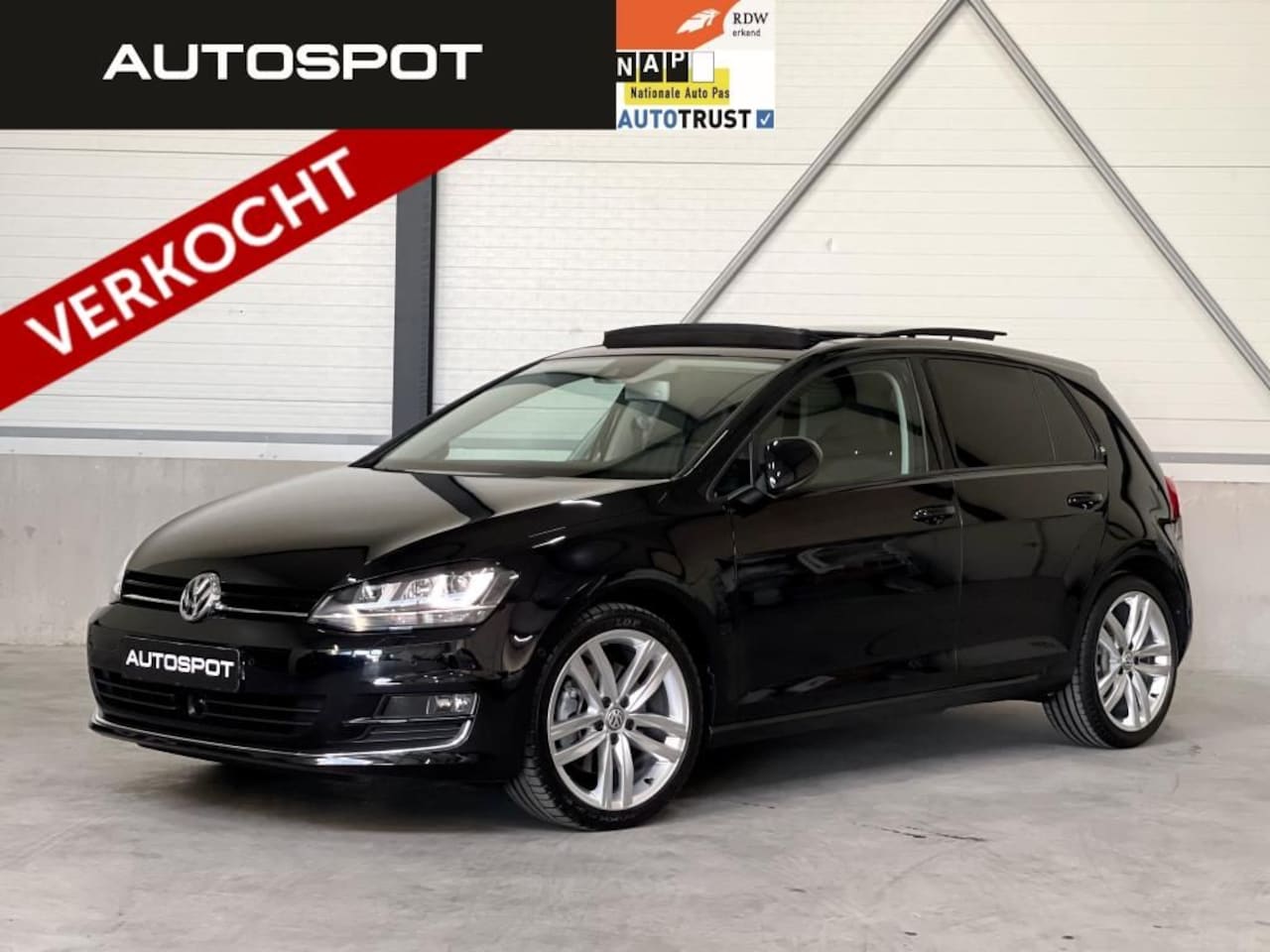 Volkswagen Golf - 1.4 TSI Highline FULL ACC DCC NAVI PANO LEER - AutoWereld.nl