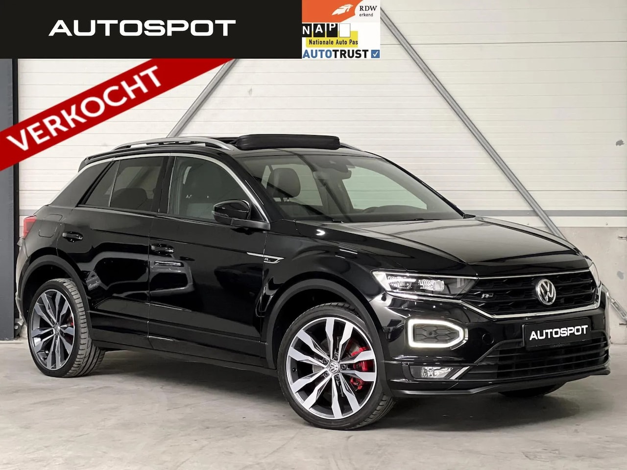 Volkswagen T-Roc - 1.5 TSI 4Motion R-Line Pano ACC Alle Opties - AutoWereld.nl