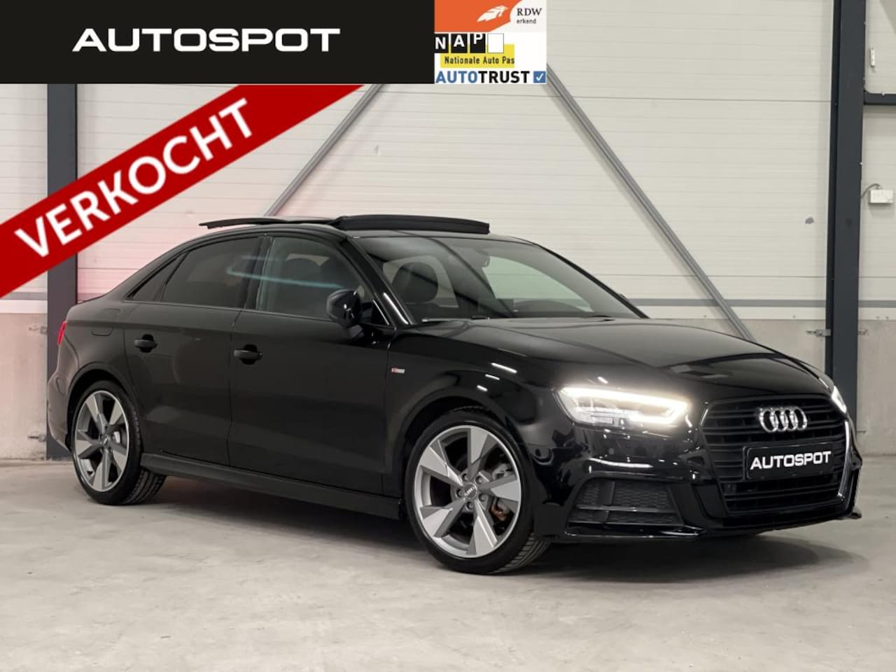 Audi A3 Limousine - 1.5 TFSI S-Line Alle Opties Virtual Pano Keyless - AutoWereld.nl