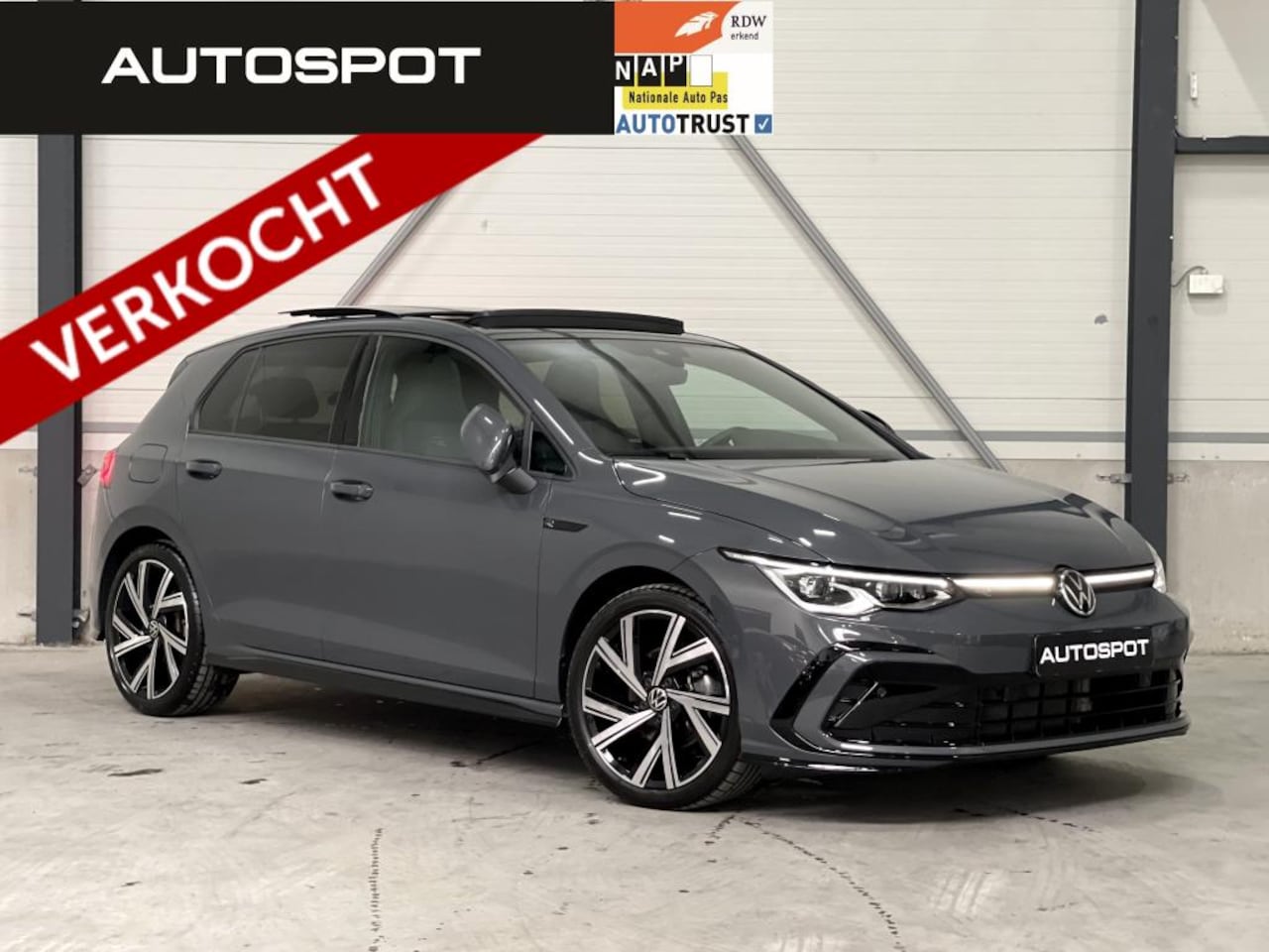 Volkswagen Golf - 1.5 eTSI R-Line FULL NaviPro Pano ACC Harman - AutoWereld.nl