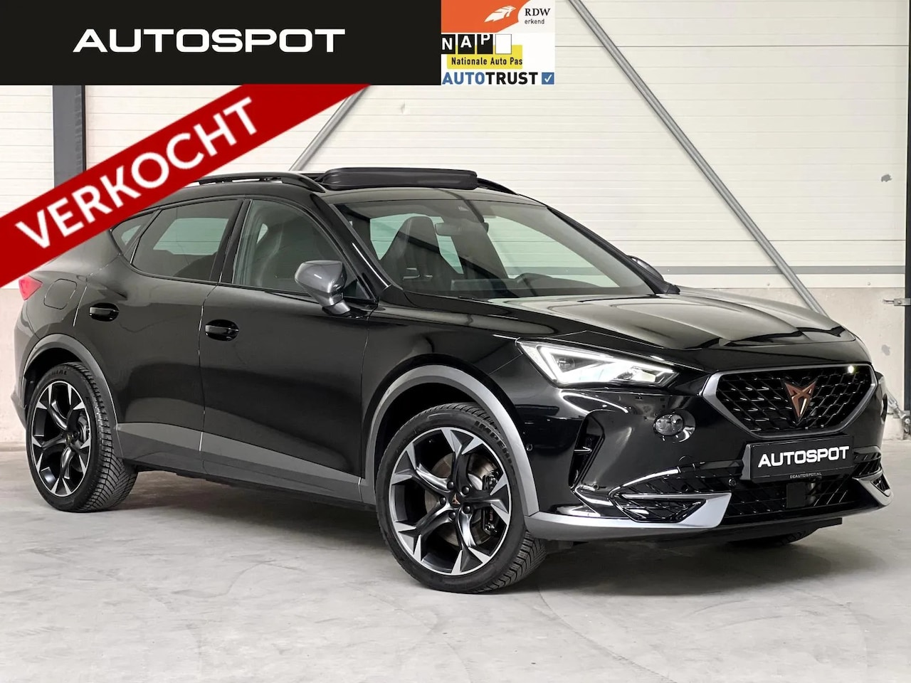 CUPRA Formentor - 1.4 e-Hybrid VZ Black Edition 245 Pk Pano Camera - AutoWereld.nl