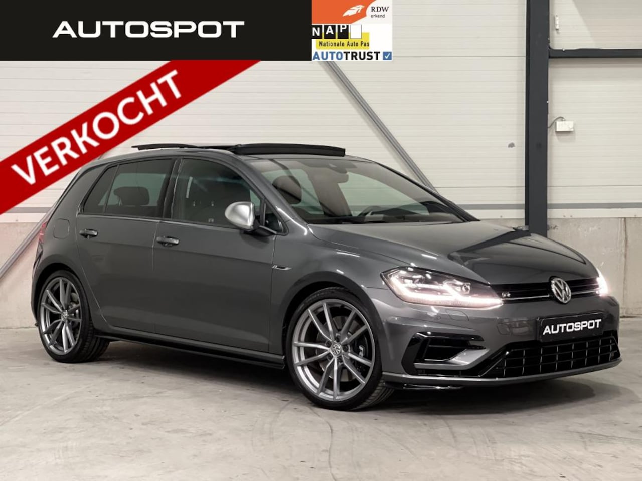 Volkswagen Golf - 2.0 TSI R 4Motion Pano Dyna Virtual Keyless - AutoWereld.nl