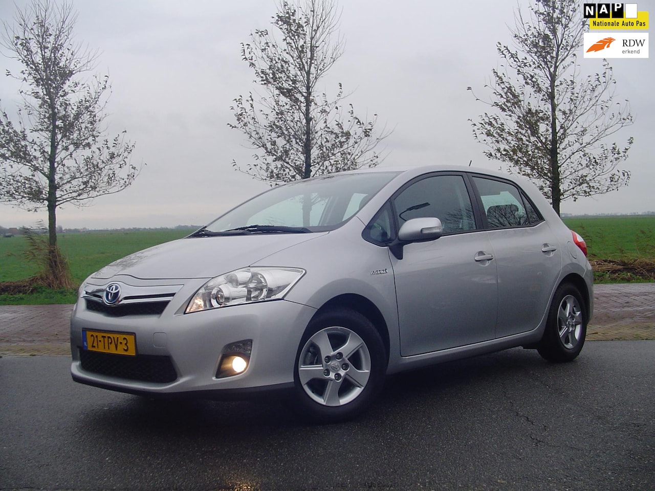 Toyota Auris - 1.8 Full Hybrid Business / Airco / Trekhaak / NAP - AutoWereld.nl