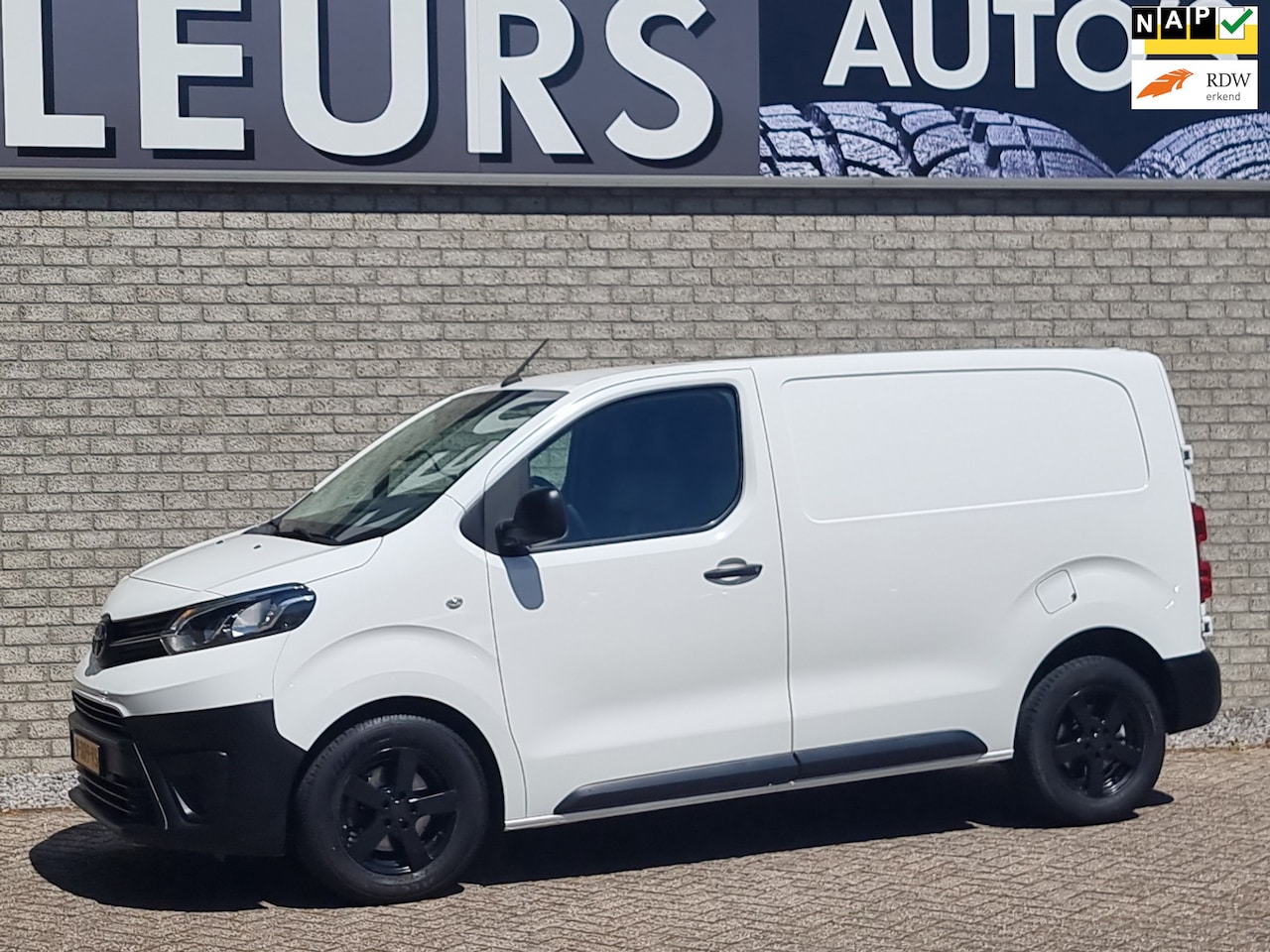 Toyota ProAce Compact - 2.0 D-4D Cool Comfort Airco/Ccr/Trekhaak - AutoWereld.nl