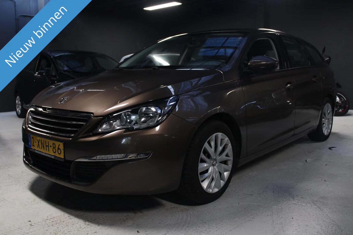 Peugeot 308 SW - 1.2 e-THP Blue Lease 1.2 e-THP Blue Lease - AutoWereld.nl