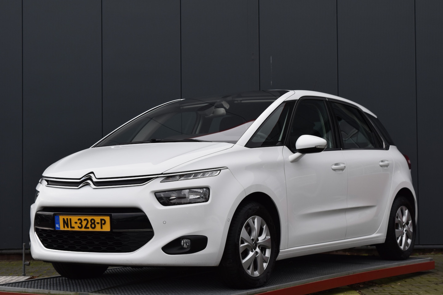 Citroën C4 Picasso - 1.2 PureTech Intensive trekhaak - AutoWereld.nl