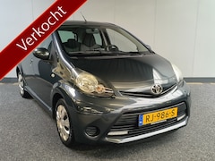 Toyota Aygo - 1.0 VVT-i Aspiration Henk Jongen Auto's in Helmond, al 50 jaar service zoals 't hoort