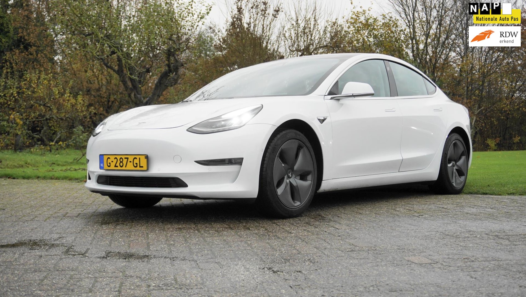 Tesla Model 3 - Long Range RWD Long Range AWD 75 kWh Trekhaak Zwart leder panoramadak - AutoWereld.nl