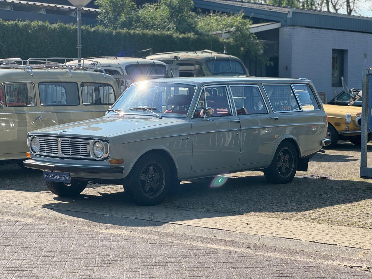 Volvo 145 - de Luxe De Luxe, Virgo velgen, trekhaak, deels nieuw gespoten - AutoWereld.nl