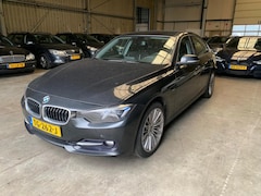 BMW 3-serie - 318d Business